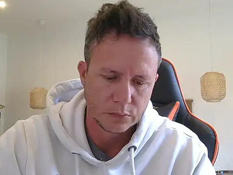 Snapshot of TroyDieselXXX chatting on February 17, 2026, 5:49 am TroyDieselXXX online show from February 17, 2026, 5:49 am