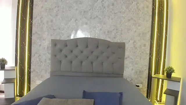 Snapshot of GiannaSlimJB chatting on February 20, 2026, 7:27 pm GiannaSlimJB online show from February 20, 2026, 7:27 pm