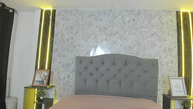 Snapshot of GiannaSlimJB chatting on February 7, 2026, 7:44 pm GiannaSlimJB online show from February 7, 2026, 7:44 pm