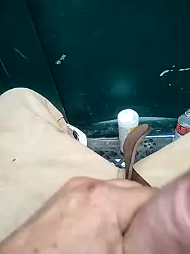 Snapshot of helldonk chatting on October 24, 2025, 3:11 pm helldonk online show from October 24, 2025, 3:11 pm