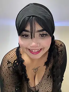 lucialauper  online show from June 19, 2026, 2:28 am