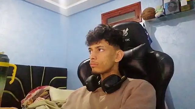 Snapshot of Dark_DesireX chatting on March 16, 2026, 10:23 pm Dark DesireX online show from March 16, 2026, 10:23 pm