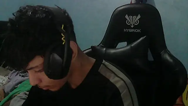 Snapshot of Dark_DesireX chatting on April 16, 2026, 12:06 pm Dark DesireX online show from April 16, 2026, 12:06 pm