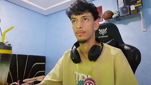 Snapshot of Dark_DesireX chatting on March 29, 2026, 2:46 am Dark DesireX online show from March 29, 2026, 2:46 am