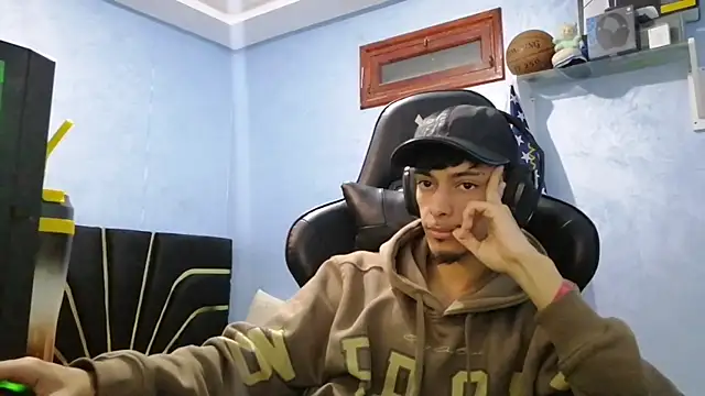 Dark DesireX online show from December 5, 2025, 10:14 am