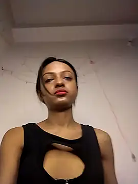 Your-Kitkat online show from December 14, 2025, 12:22 pm