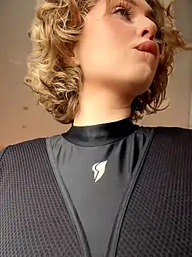 KellyKeler online show from March 26, 2026, 10:24 am