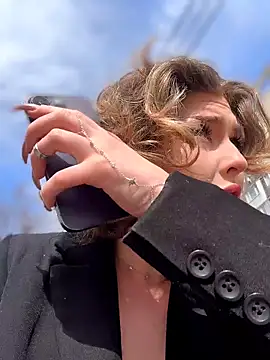 KellyKeler online show from March 19, 2026, 11:10 am