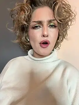 KellyKeler online show from November 13, 2025, 1:15 pm