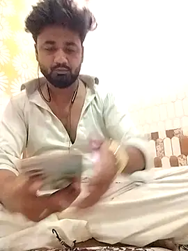 Munny6677 online show from April 29, 2026, 7:42 pm