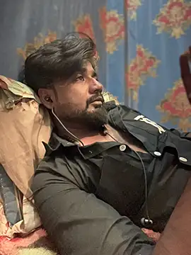 Munny6677 online show from November 10, 2025, 7:08 pm