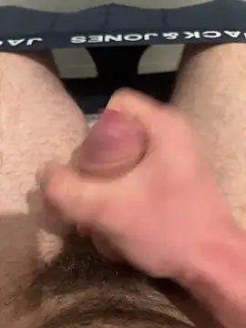 Snapshot of hugehairycock_98 chatting on October 26, 2025, 4:46 am hugehairycock 98 online show from October 26, 2025, 4:46 am