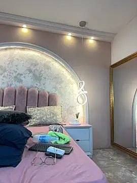 Snapshot of JasmineRhodes chatting on April 13, 2026, 12:20 pm JasmineRhodes online show from April 13, 2026, 12:20 pm