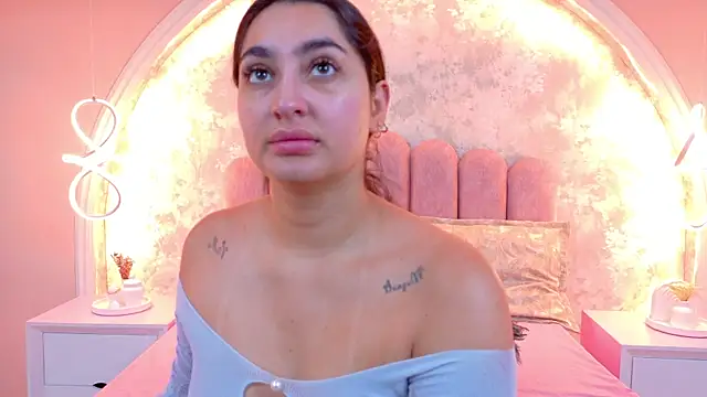 Snapshot of JasmineRhodes chatting on April 10, 2026, 12:23 pm JasmineRhodes online show from April 10, 2026, 12:23 pm