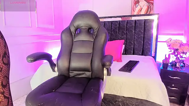 Snapshot of SwettRenata_ chatting on January 16, 2026, 12:31 pm SwettRenata online show from January 16, 2026, 12:31 pm