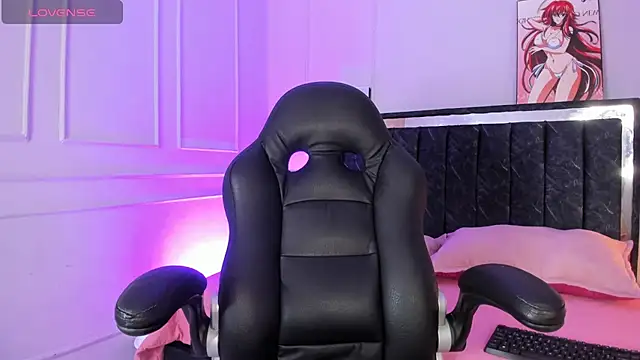 Snapshot of SwettRenata_ chatting on February 19, 2026, 12:57 pm SwettRenata online show from February 19, 2026, 12:57 pm