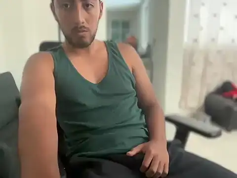 millan 32 online show from September 23, 2025, 9:44 pm