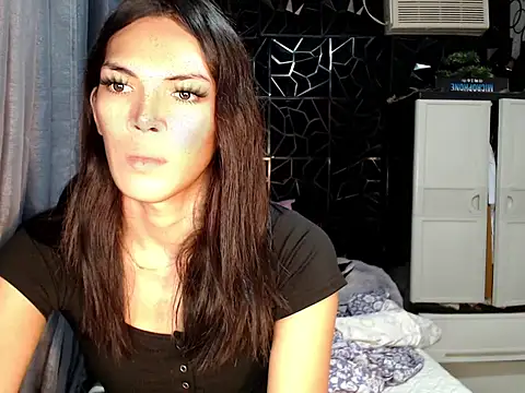 ladyhotcuming online show from July 13, 2026, 12:54 am