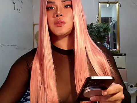 ladyhotcuming online show from February 21, 2026, 5:04 pm