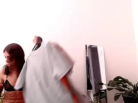 Snapshot of saara_johnson496 chatting on October 28, 2025, 3:55 pm saara johnson496 online show from October 28, 2025, 3:55 pm