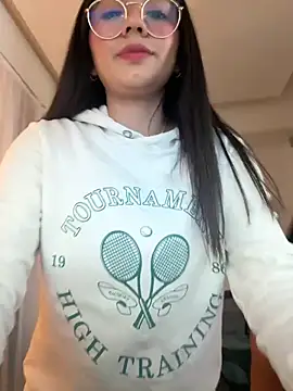 Michelle Zoe online show from November 30, 2025, 4:57 am