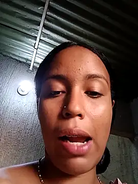 Snapshot of Fernanda30 chatting on November 6, 2025, 11:58 am Fernanda30 online show from November 6, 2025, 11:58 am