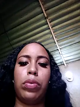 Snapshot of Fernanda30 chatting on November 15, 2025, 5:50 pm Fernanda30 online show from November 15, 2025, 5:50 pm