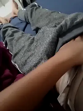 Snapshot of Fernanda30 chatting on November 19, 2025, 6:13 am Fernanda30 online show from November 19, 2025, 6:13 am