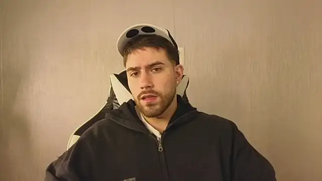 Ades Lowe online show from November 13, 2025, 11:36 am