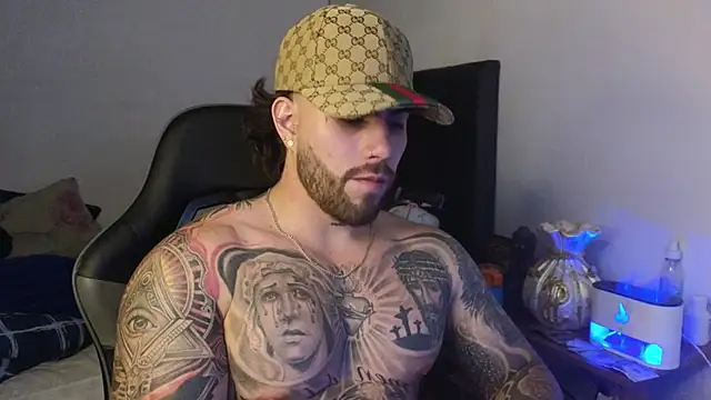 Snapshot of Ades_Lowe chatting on March 21, 2026, 10:46 pm Ades Lowe online show from March 21, 2026, 10:46 pm