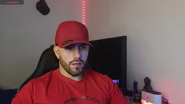 Snapshot of Ades_Lowe chatting on February 14, 2026, 5:40 am Ades Lowe online show from February 14, 2026, 5:40 am