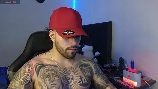 Snapshot of Ades_Lowe chatting on March 4, 2026, 5:48 am Ades Lowe online show from March 4, 2026, 5:48 am