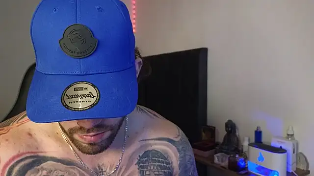 Snapshot of Ades_Lowe chatting on March 15, 2026, 9:22 pm Ades Lowe online show from March 15, 2026, 9:22 pm