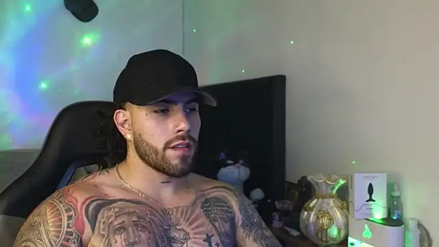 Snapshot of Ades_Lowe chatting on March 25, 2026, 7:08 am Ades Lowe online show from March 25, 2026, 7:08 am