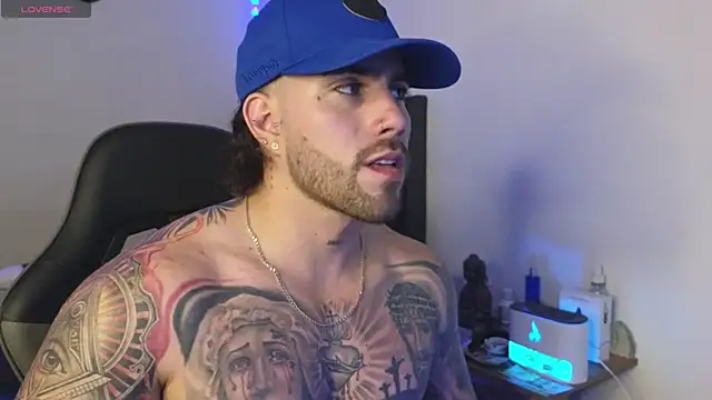 Snapshot of Ades_Lowe chatting on March 14, 2026, 8:37 pm Ades Lowe online show from March 14, 2026, 8:37 pm