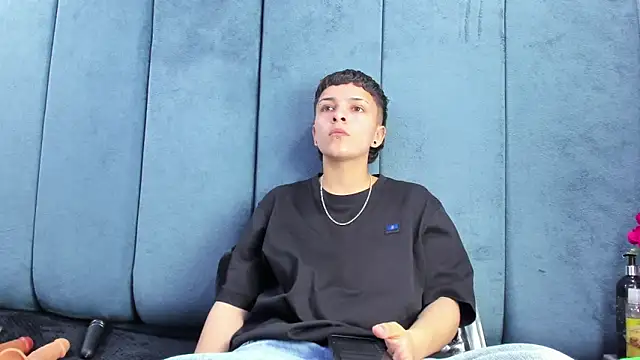 Snapshot of Megan_Thompson_ chatting on February 1, 2026, 2:10 am Megan Thompson online show from February 1, 2026, 2:10 am