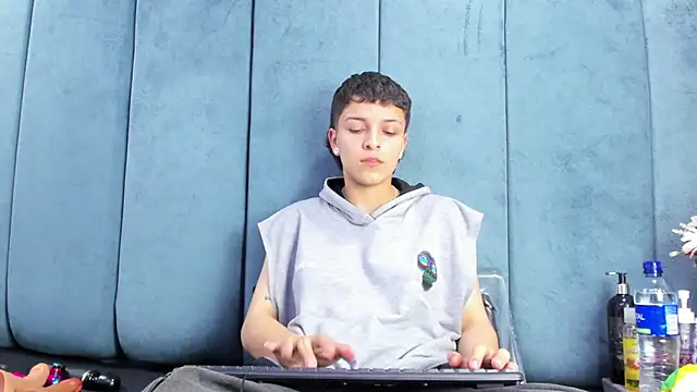 Snapshot of Megan_Thompson_ chatting on February 15, 2026, 2:23 am Megan Thompson online show from February 15, 2026, 2:23 am