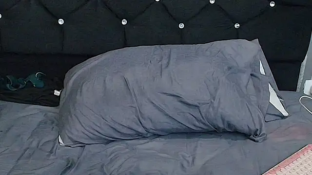 Alicee Moonn online show from November 27, 2025, 8:48 am