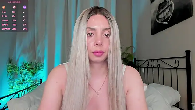 VelvetEliza online show from June 6, 2026, 9:09 pm