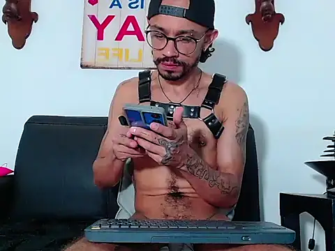 tanshavey online show from April 13, 2026, 8:35 pm