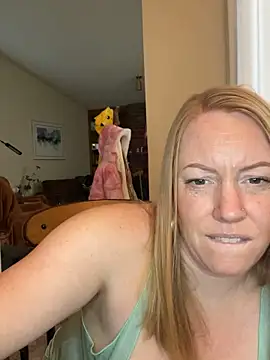 Snapshot of ChiliRoja chatting on October 29, 2025, 9:25 pm ChiliRoja online show from October 29, 2025, 9:25 pm