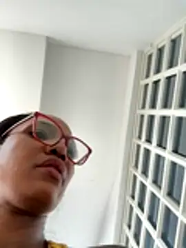 Snapshot of Bustykeyla chatting on October 24, 2025, 7:24 pm Bustykeyla online show from October 24, 2025, 7:24 pm