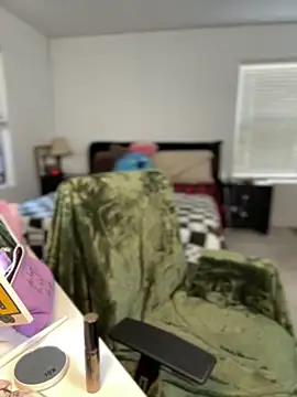 Snapshot of Alix_Valentine chatting on February 19, 2026, 3:53 pm Alix Valentine online show from February 19, 2026, 3:53 pm