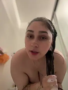 Snapshot of Alix_Valentine chatting on February 28, 2026, 5:18 am Alix Valentine online show from February 28, 2026, 5:18 am