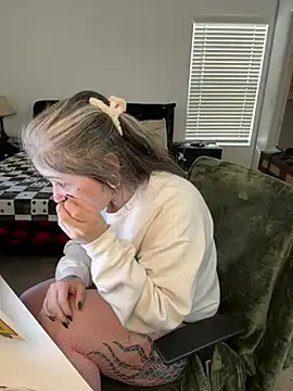 Snapshot of Alix_Valentine chatting on February 20, 2026, 5:04 pm Alix Valentine online show from February 20, 2026, 5:04 pm