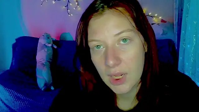 Snapshot of Lily_Ember chatting on February 6, 2026, 8:05 pm Lily Ember online show from February 6, 2026, 8:05 pm