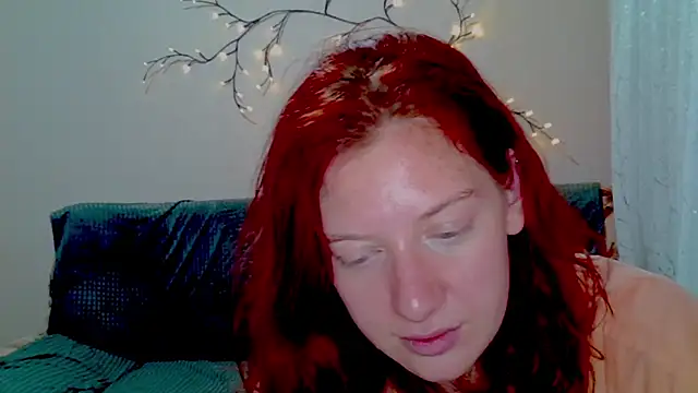 Snapshot of Lily_Ember chatting on February 8, 2026, 7:00 pm Lily Ember online show from February 8, 2026, 7:00 pm