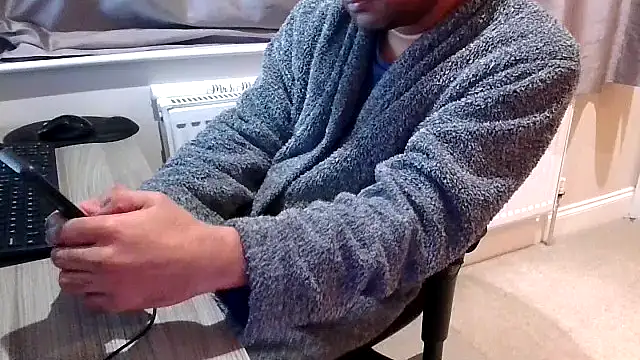 Snapshot of rogamuffin chatting on March 21, 2026, 11:30 pm rogamuffin online show from March 21, 2026, 11:30 pm