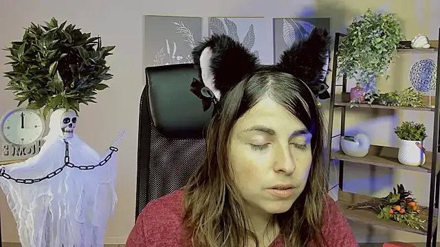 MartaEdams online show from October 24, 2025, 6:12 am