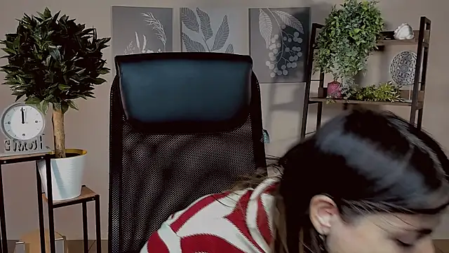 MartaEdams online show from November 10, 2025, 6:18 am